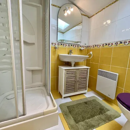 Maison 3 A Pres - Fr-1-246a-230